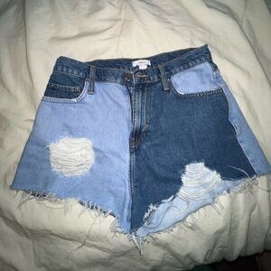 Forever 21 Jean shorts size 27